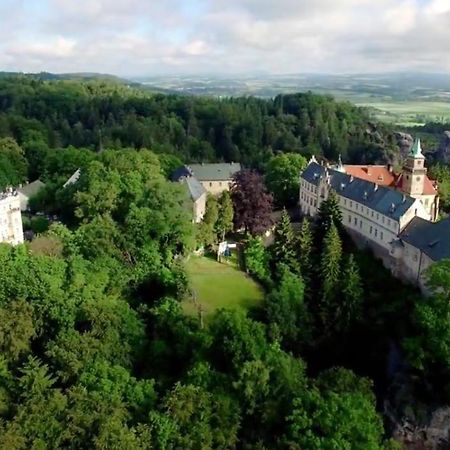 Hotel Stekl - Hrubá Skála Екстериор снимка