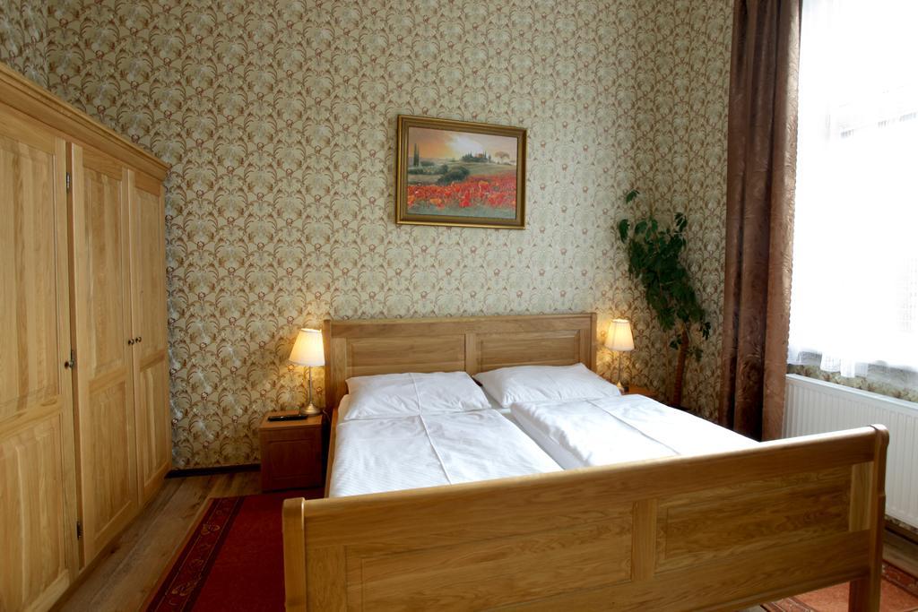 Hotel Stekl - Hrubá Skála Екстериор снимка