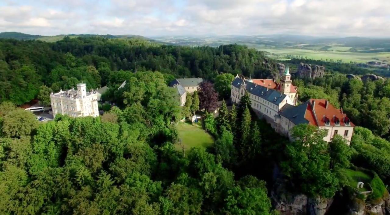 Hotel Stekl - Hrubá Skála Екстериор снимка